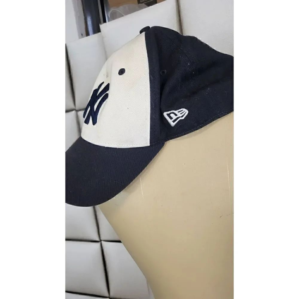 New York Yankees hat  - Picture 5 of 6